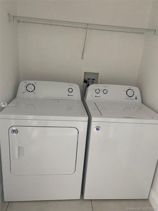 Recientemente alquilado: $1,900 (3 camas, 2 baños, 2262 Pies cuadrados)