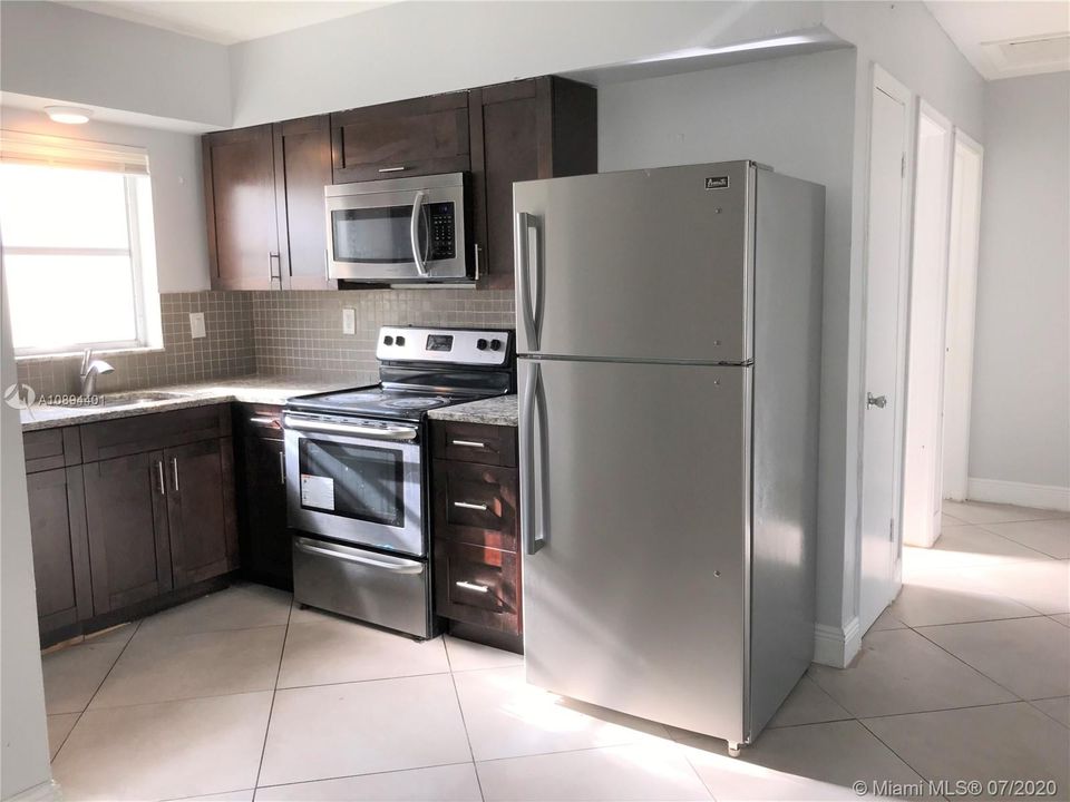 Recently Rented: $995 (1 beds, 1 baths, 0 Square Feet)
