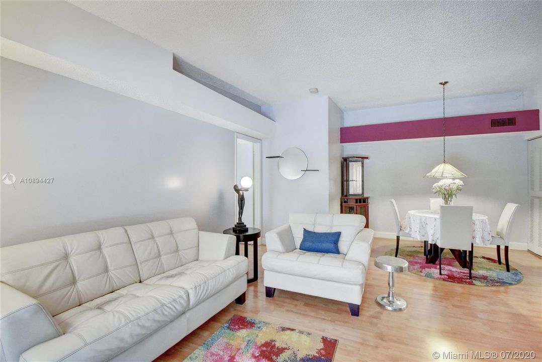 Vendido Recientemente: $150,000 (2 camas, 2 baños, 903 Pies cuadrados)