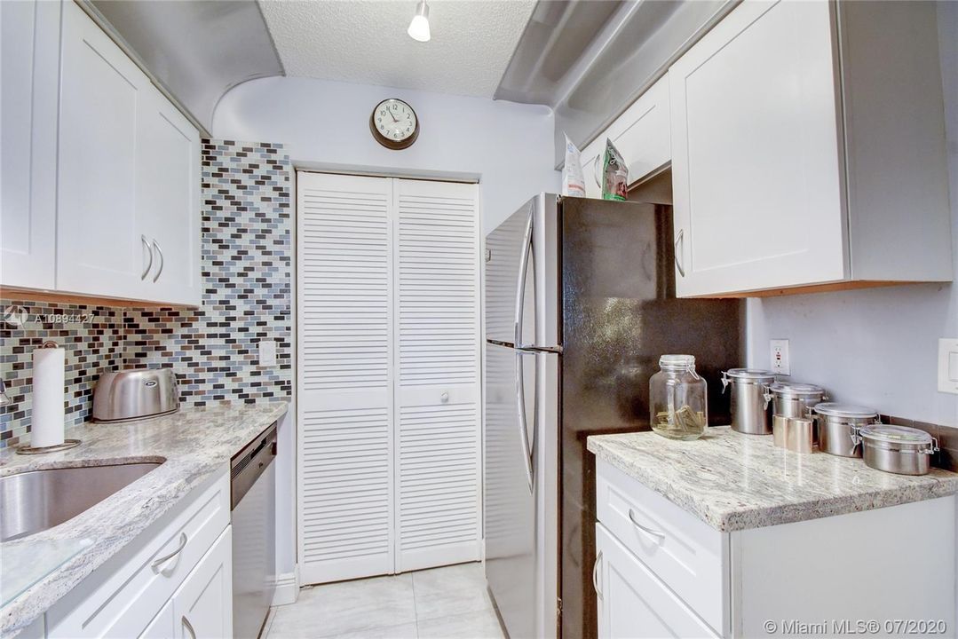 Vendido Recientemente: $150,000 (2 camas, 2 baños, 903 Pies cuadrados)