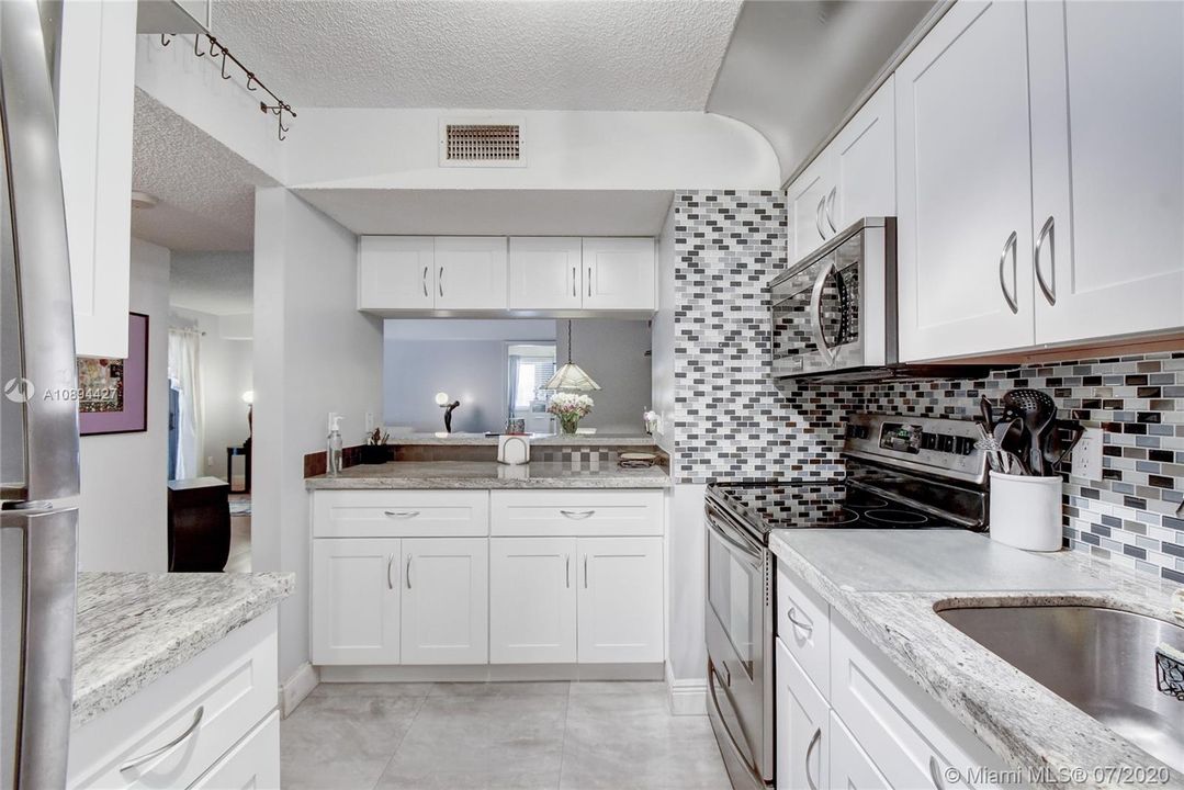 Vendido Recientemente: $150,000 (2 camas, 2 baños, 903 Pies cuadrados)