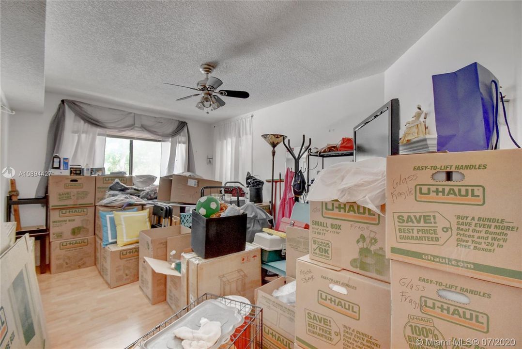 Vendido Recientemente: $150,000 (2 camas, 2 baños, 903 Pies cuadrados)