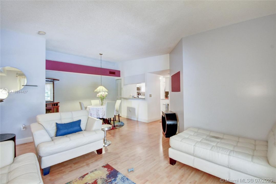 Vendido Recientemente: $150,000 (2 camas, 2 baños, 903 Pies cuadrados)