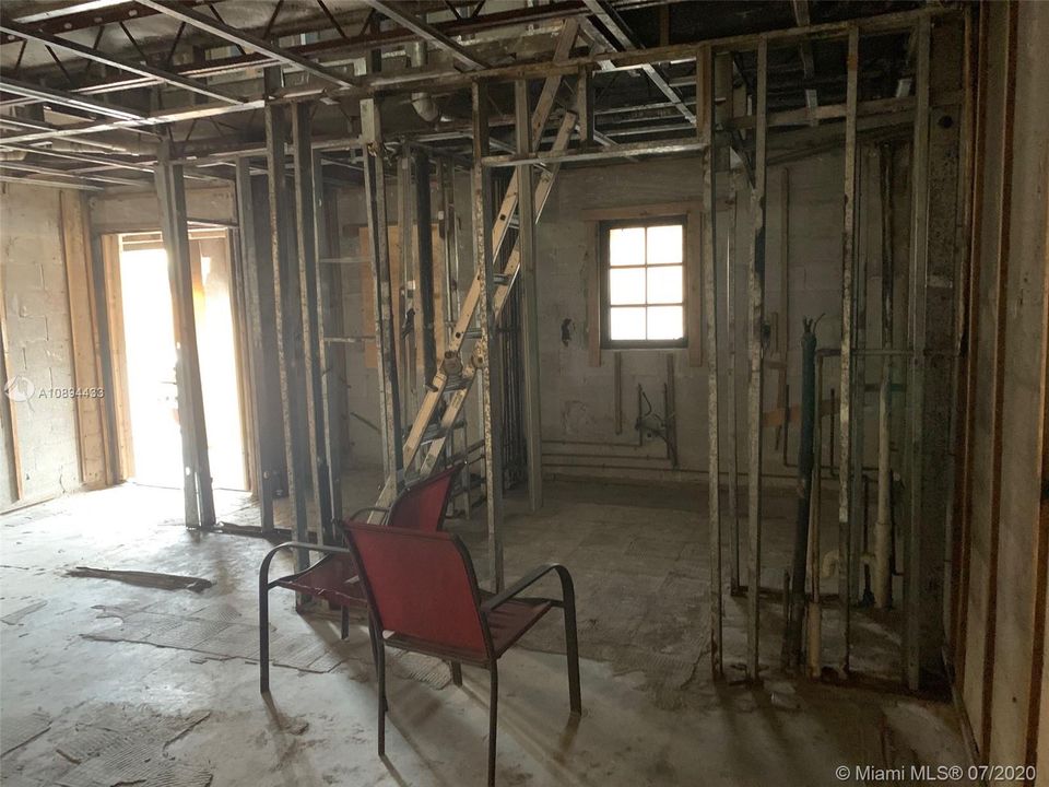 Recently Sold: $112,000 (2 beds, 2 baths, 958 Square Feet)
