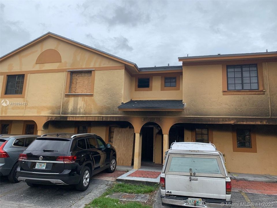 Recently Sold: $112,000 (2 beds, 2 baths, 958 Square Feet)