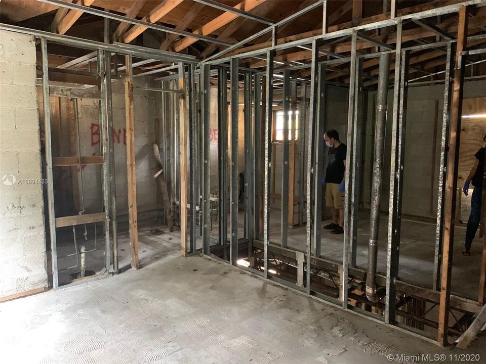 Recently Sold: $112,000 (2 beds, 2 baths, 958 Square Feet)