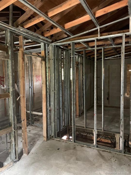 Recently Sold: $112,000 (2 beds, 2 baths, 958 Square Feet)
