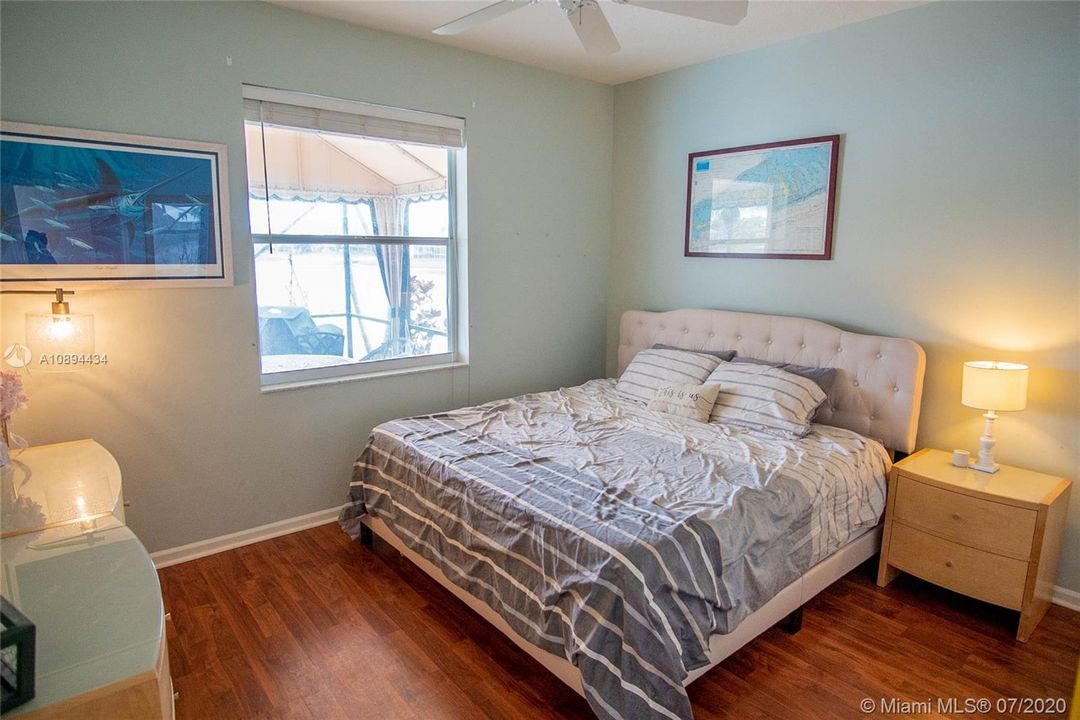 Vendido Recientemente: $579,900 (5 camas, 2 baños, 2890 Pies cuadrados)
