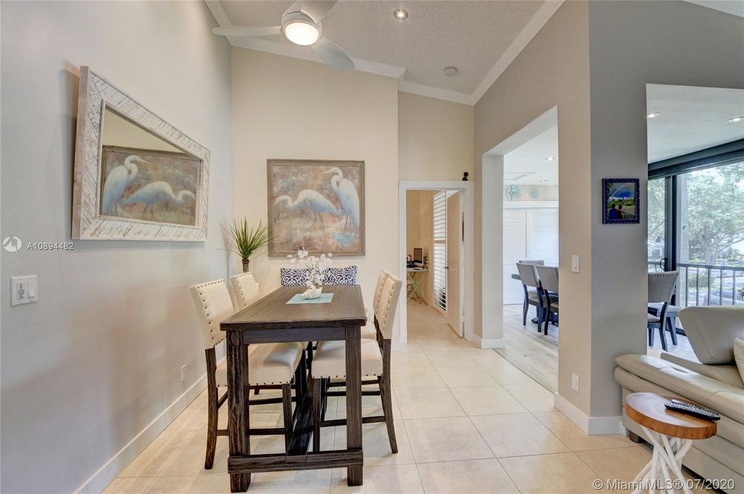 Recently Sold: $225,000 (3 beds, 2 baths, 1282 Square Feet)