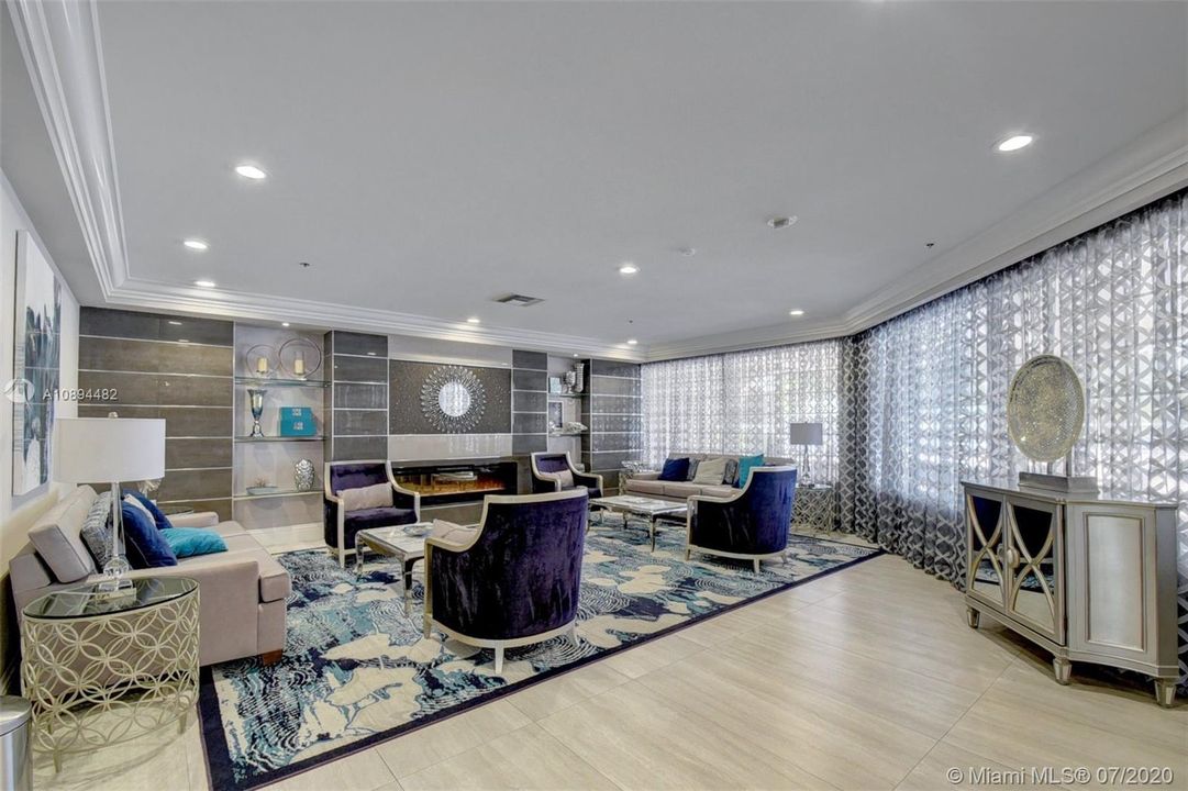 Recently Sold: $225,000 (3 beds, 2 baths, 1282 Square Feet)