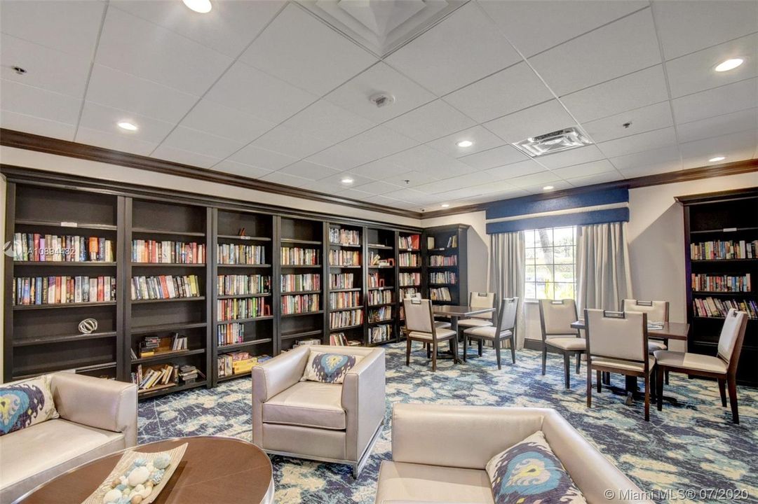 Recently Sold: $225,000 (3 beds, 2 baths, 1282 Square Feet)