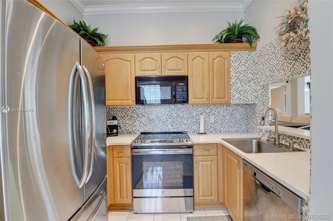 Recently Sold: $225,000 (3 beds, 2 baths, 1282 Square Feet)