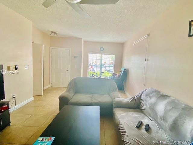 Recently Sold: $160,000 (2 beds, 2 baths, 1051 Square Feet)