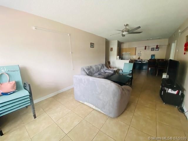 Recently Sold: $160,000 (2 beds, 2 baths, 1051 Square Feet)