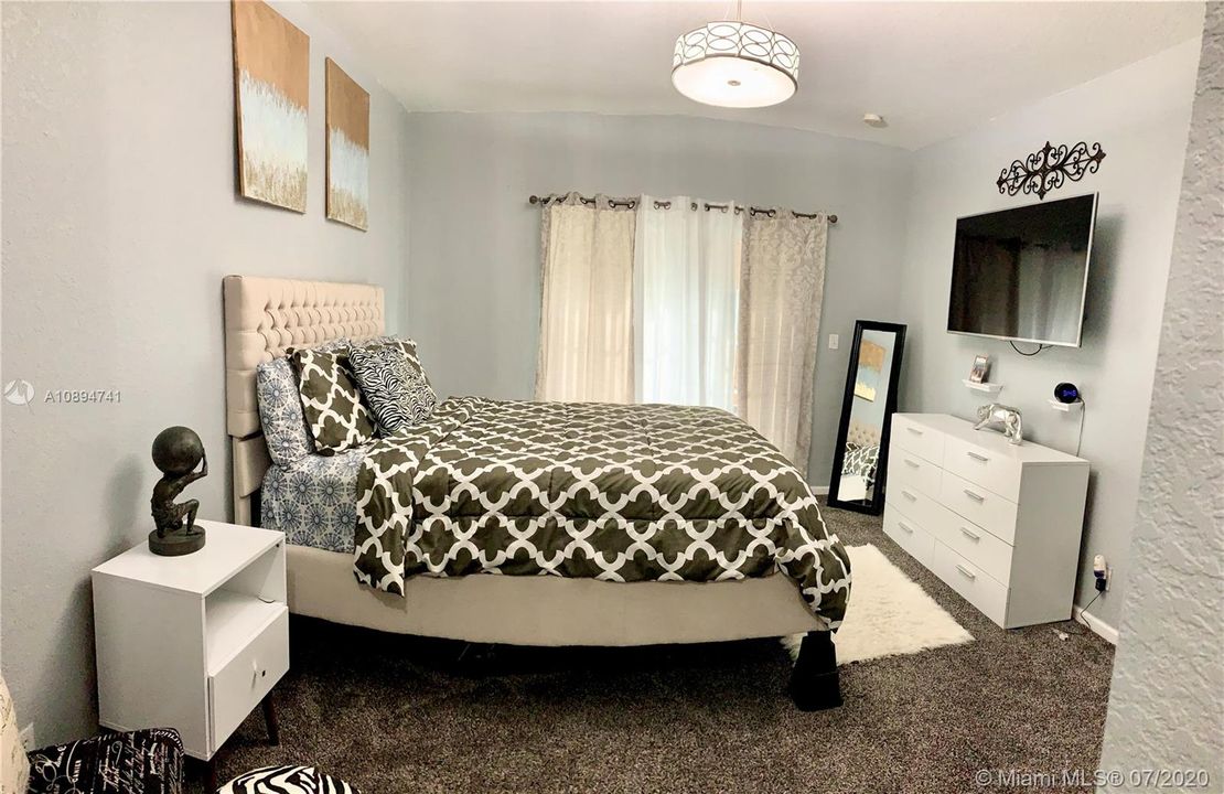 Vendido Recientemente: $280,000 (3 camas, 2 baños, 1500 Pies cuadrados)