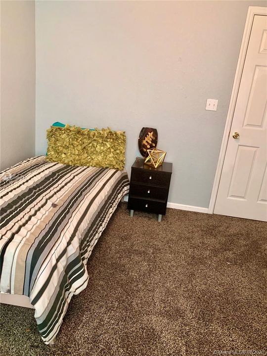 Vendido Recientemente: $280,000 (3 camas, 2 baños, 1500 Pies cuadrados)