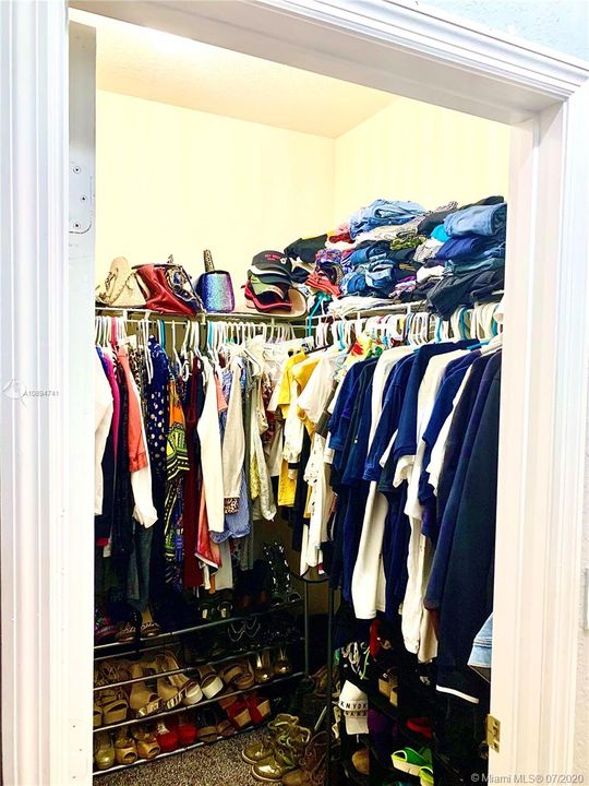 Vendido Recientemente: $280,000 (3 camas, 2 baños, 1500 Pies cuadrados)