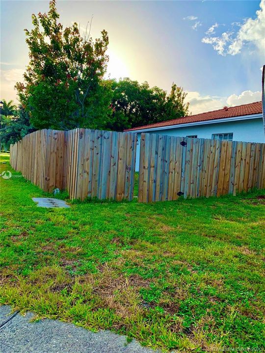 Vendido Recientemente: $280,000 (3 camas, 2 baños, 1500 Pies cuadrados)