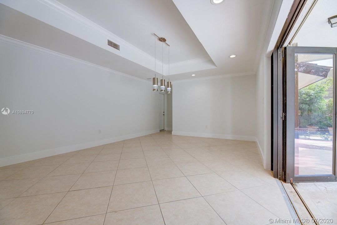 Recently Rented: $3,295 (4 beds, 3 baths, 2517 Square Feet)