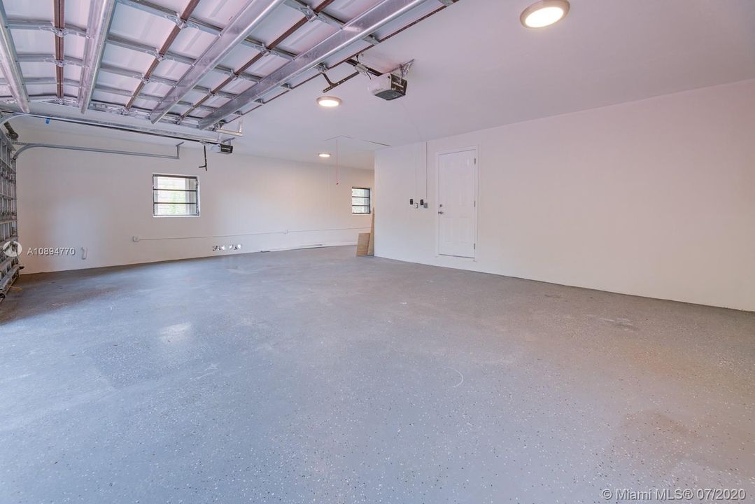 Recently Rented: $3,295 (4 beds, 3 baths, 2517 Square Feet)