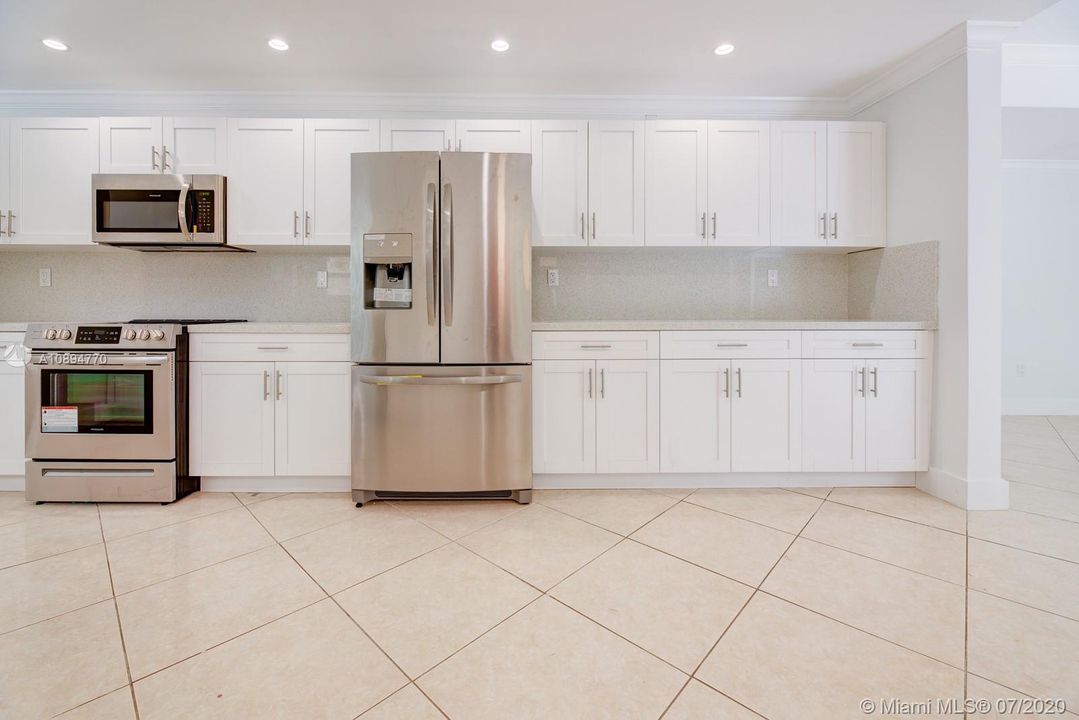 Recently Rented: $3,295 (4 beds, 3 baths, 2517 Square Feet)