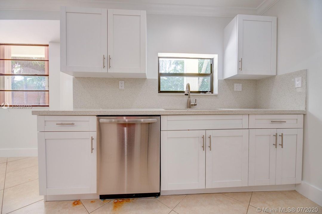 Recently Rented: $3,295 (4 beds, 3 baths, 2517 Square Feet)
