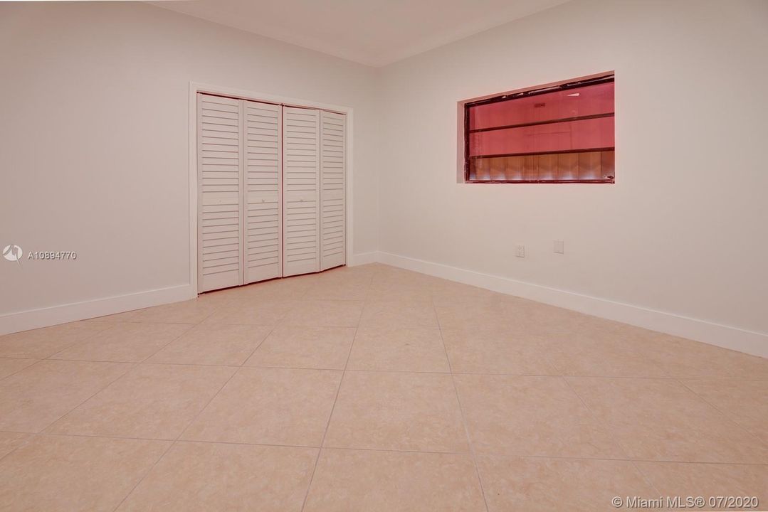 Recently Rented: $3,295 (4 beds, 3 baths, 2517 Square Feet)