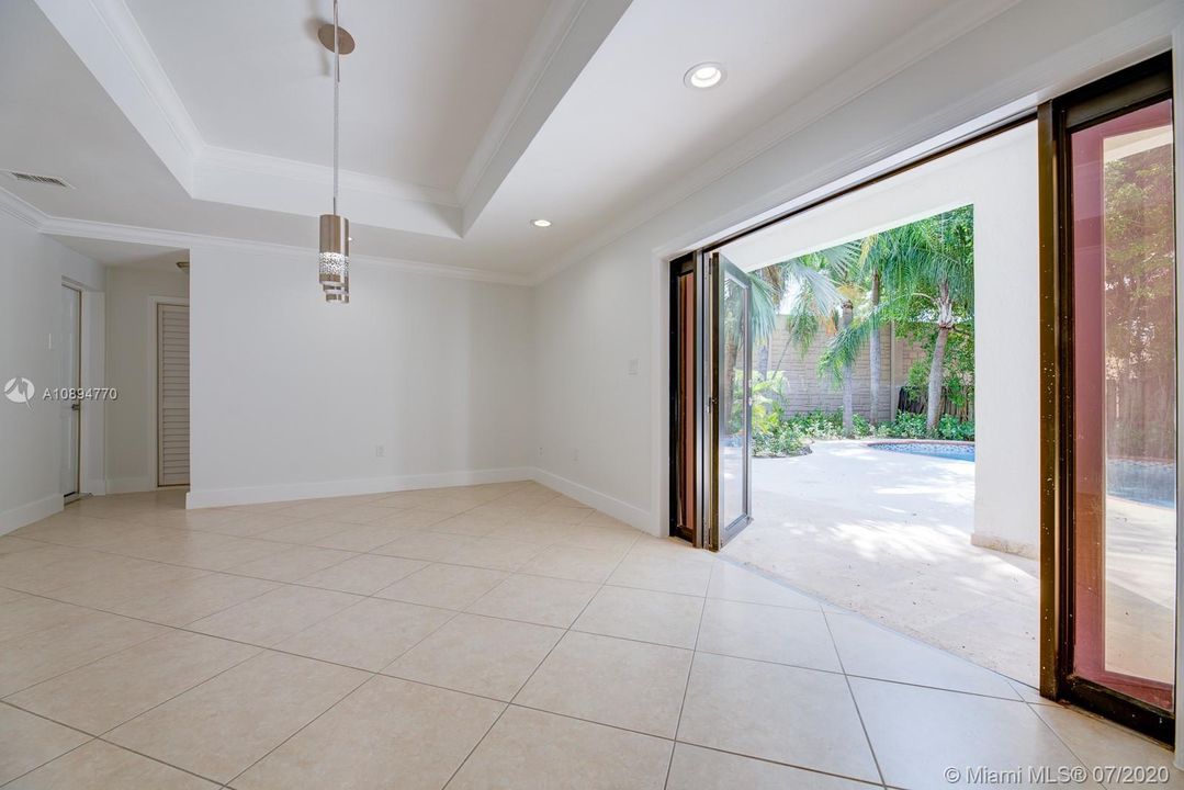 Recently Rented: $3,295 (4 beds, 3 baths, 2517 Square Feet)