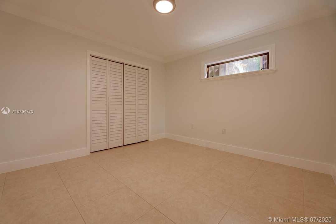 Recently Rented: $3,295 (4 beds, 3 baths, 2517 Square Feet)