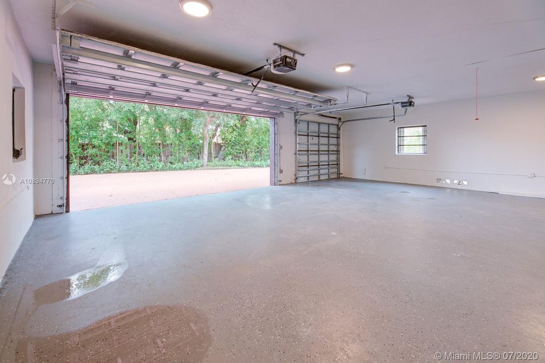 Recently Rented: $3,295 (4 beds, 3 baths, 2517 Square Feet)