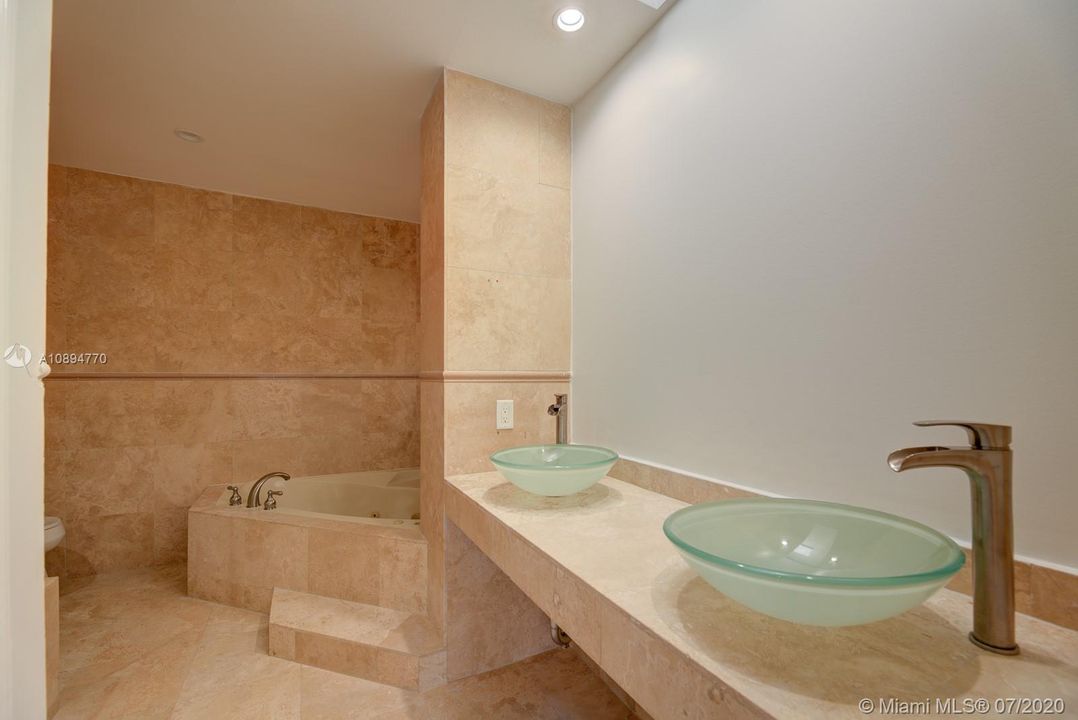 Recently Rented: $3,295 (4 beds, 3 baths, 2517 Square Feet)