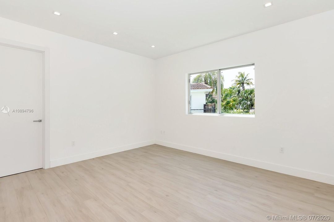Recently Sold: $1,950,000 (5 beds, 5 baths, 0 Square Feet)