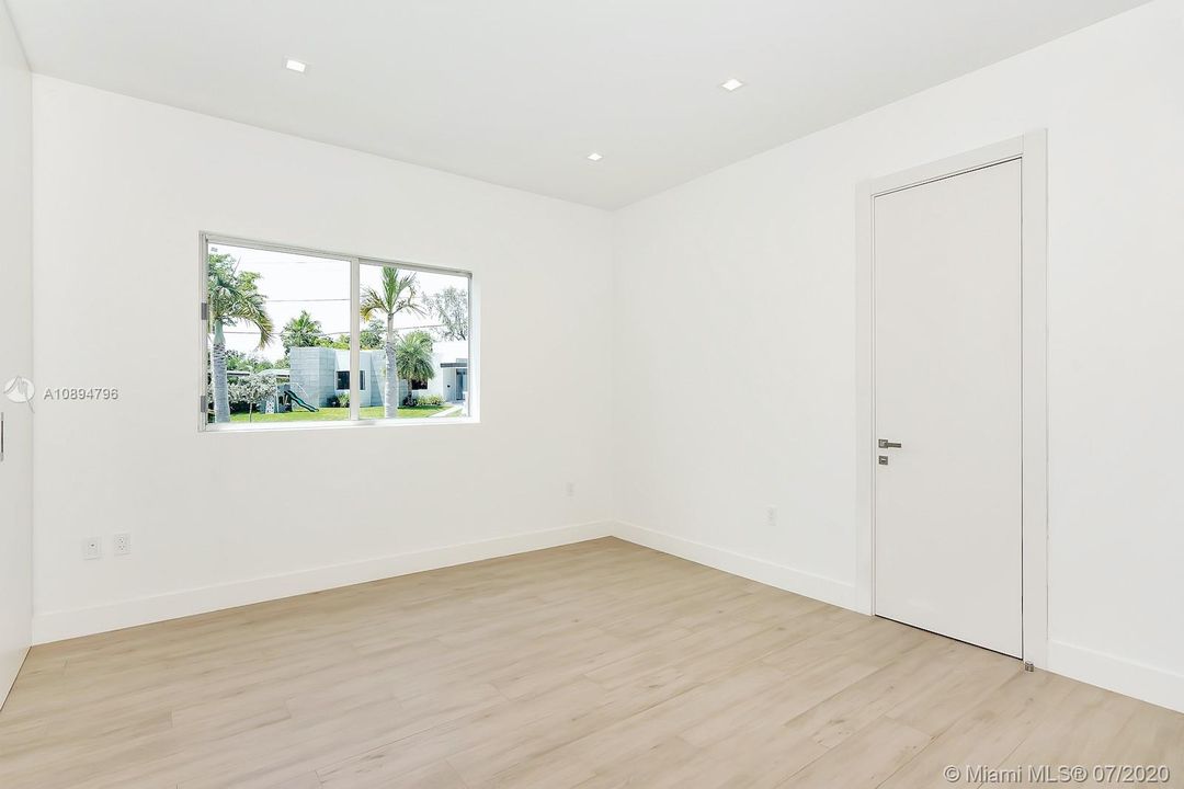 Recently Sold: $1,950,000 (5 beds, 5 baths, 0 Square Feet)