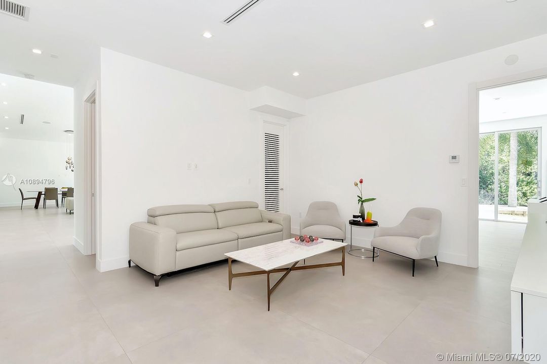 Recently Sold: $1,950,000 (5 beds, 5 baths, 0 Square Feet)