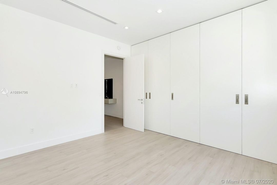 Recently Sold: $1,950,000 (5 beds, 5 baths, 0 Square Feet)