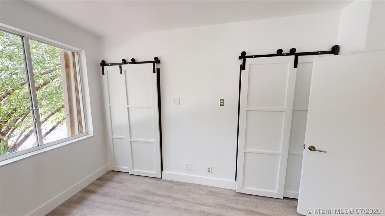 Recently Rented: $1,950 (2 beds, 2 baths, 1110 Square Feet)