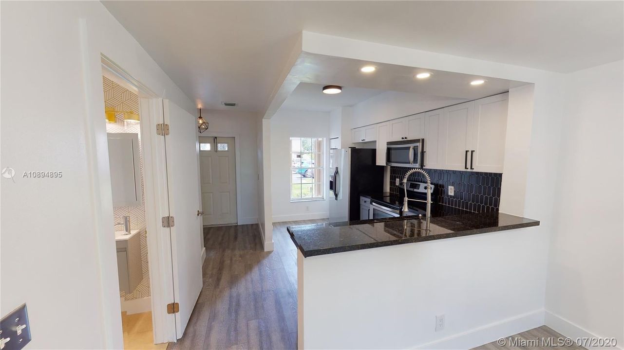 Recently Rented: $1,950 (2 beds, 2 baths, 1110 Square Feet)