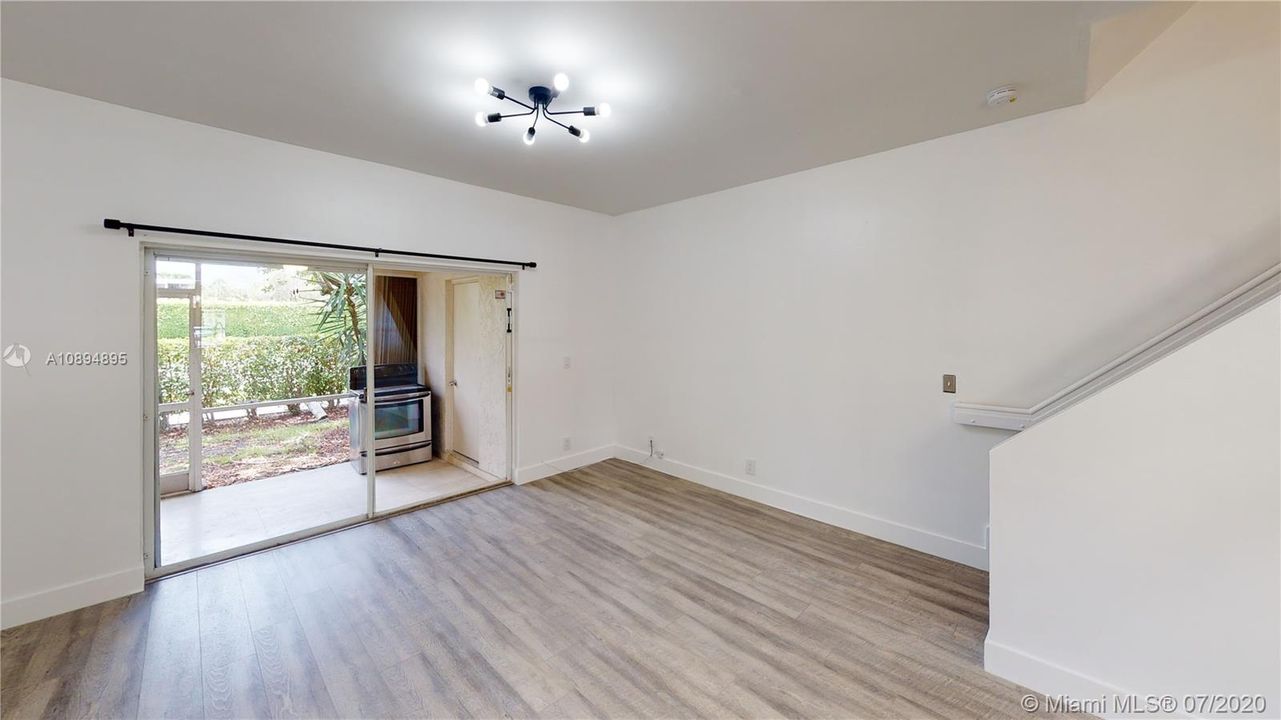Recently Rented: $1,950 (2 beds, 2 baths, 1110 Square Feet)