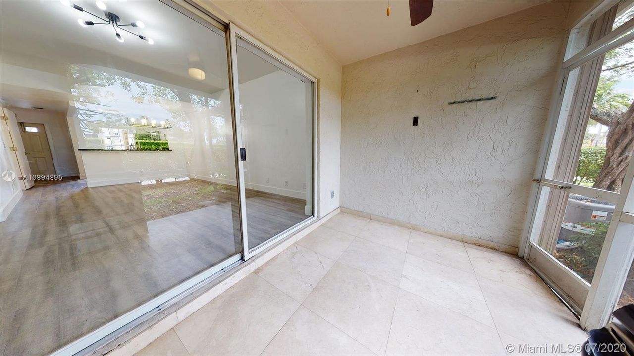 Recently Rented: $1,950 (2 beds, 2 baths, 1110 Square Feet)