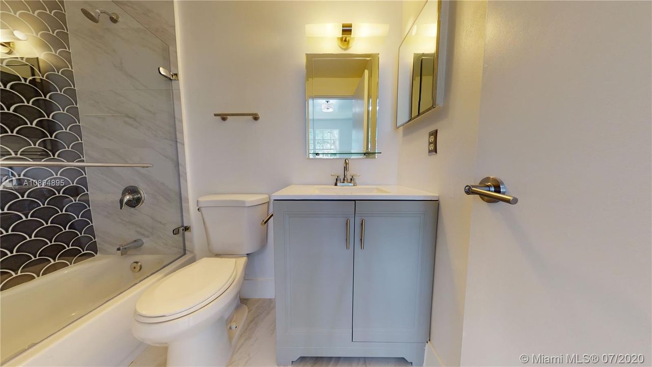 Recently Rented: $1,950 (2 beds, 2 baths, 1110 Square Feet)