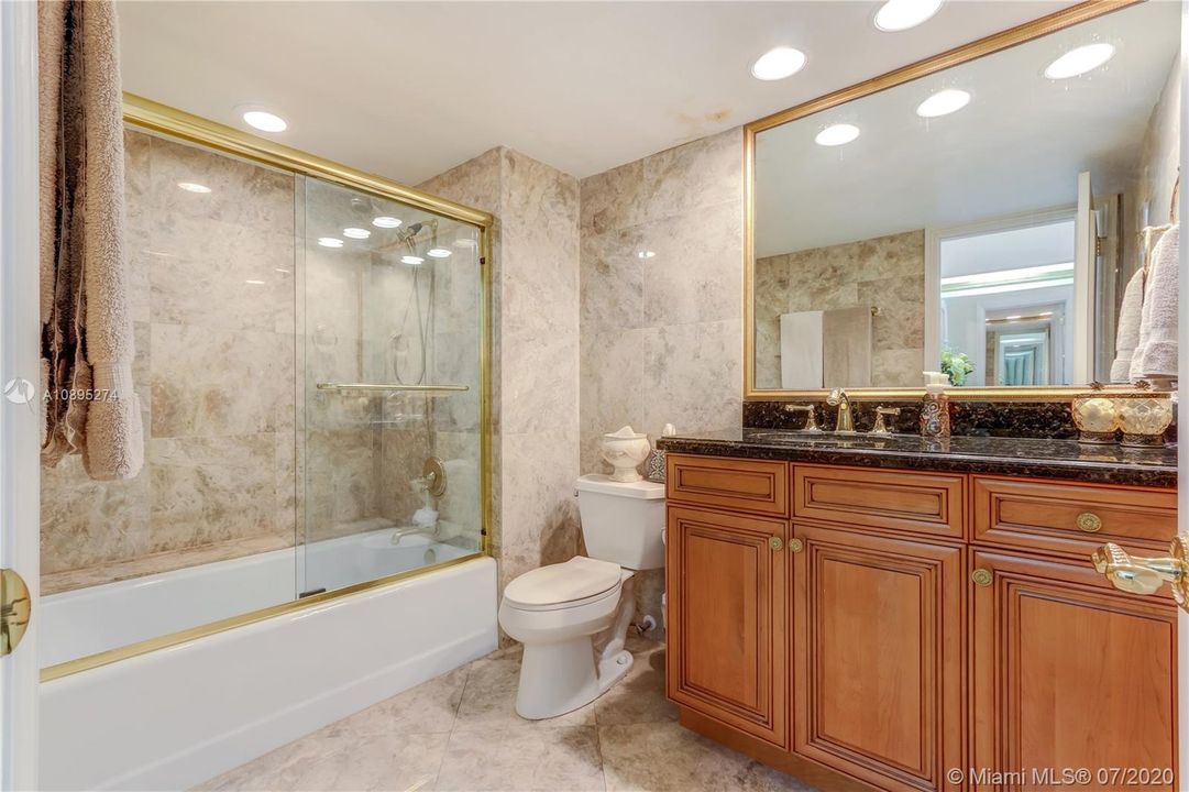 Vendido Recientemente: $985,000 (2 camas, 2 baños, 1567 Pies cuadrados)