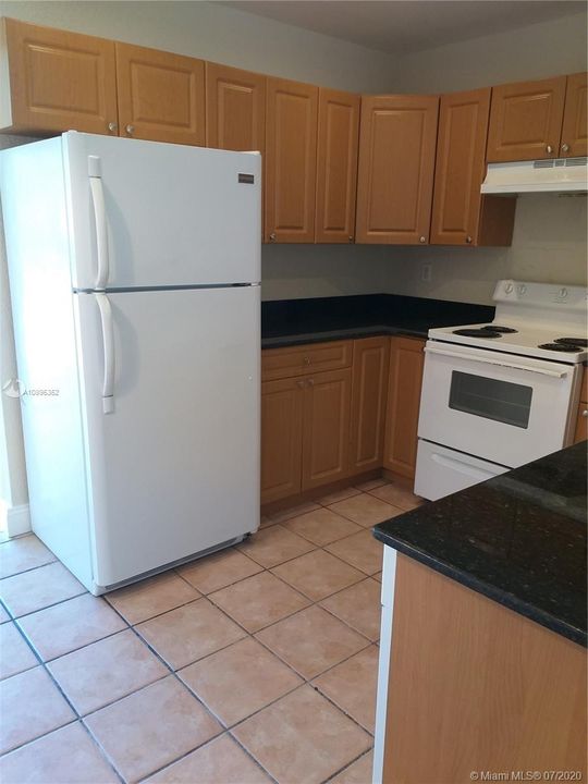 Recently Rented: $2,000 (4 beds, 2 baths, 1256 Square Feet)