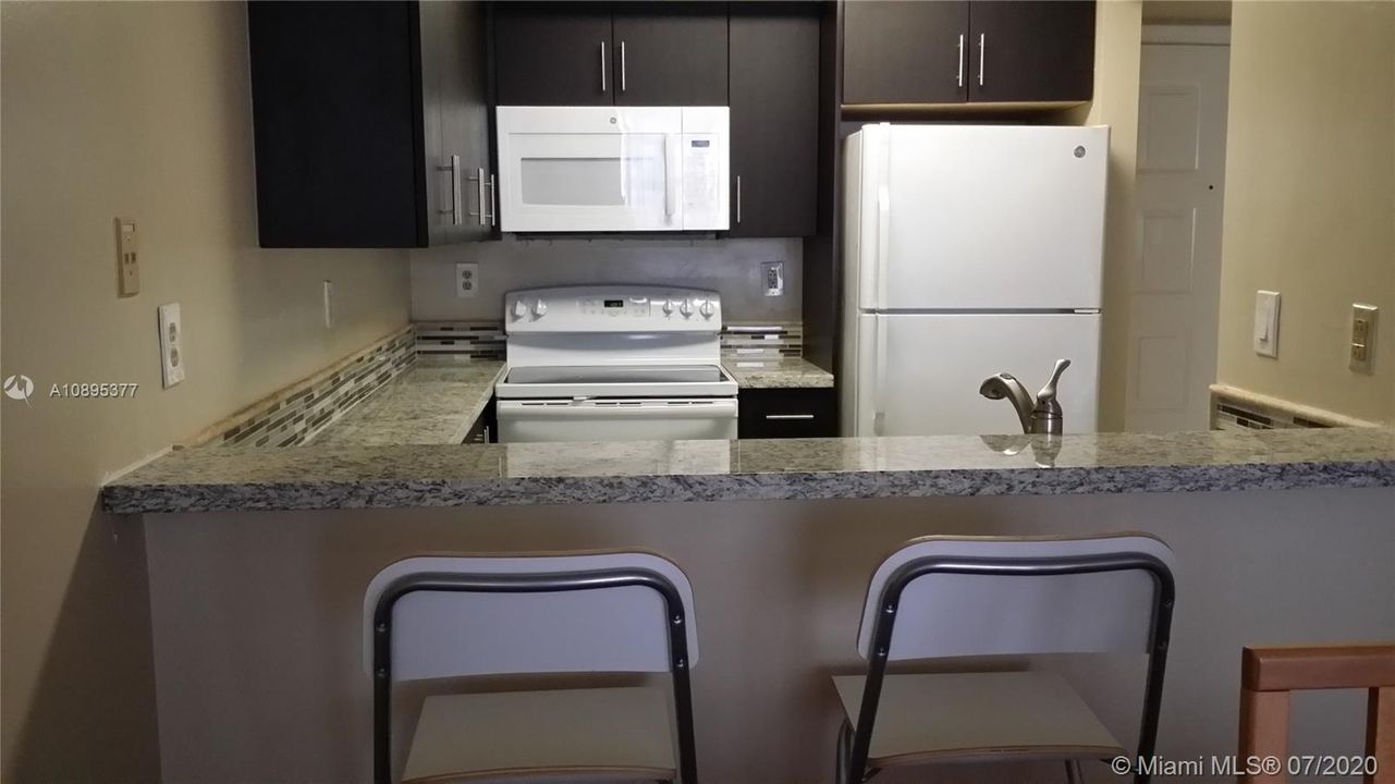 Недавно арендовано: $1,700 (1 спален, 1 ванн, 620 Квадратных фут)