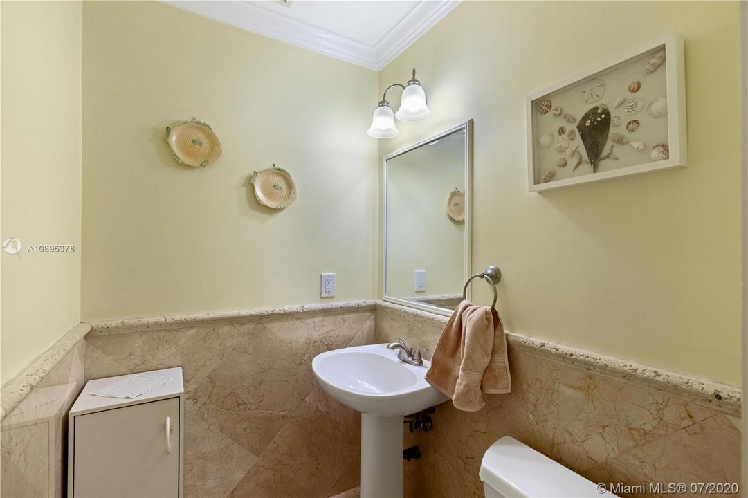 Recently Sold: $359,000 (2 beds, 1 baths, 1144 Square Feet)