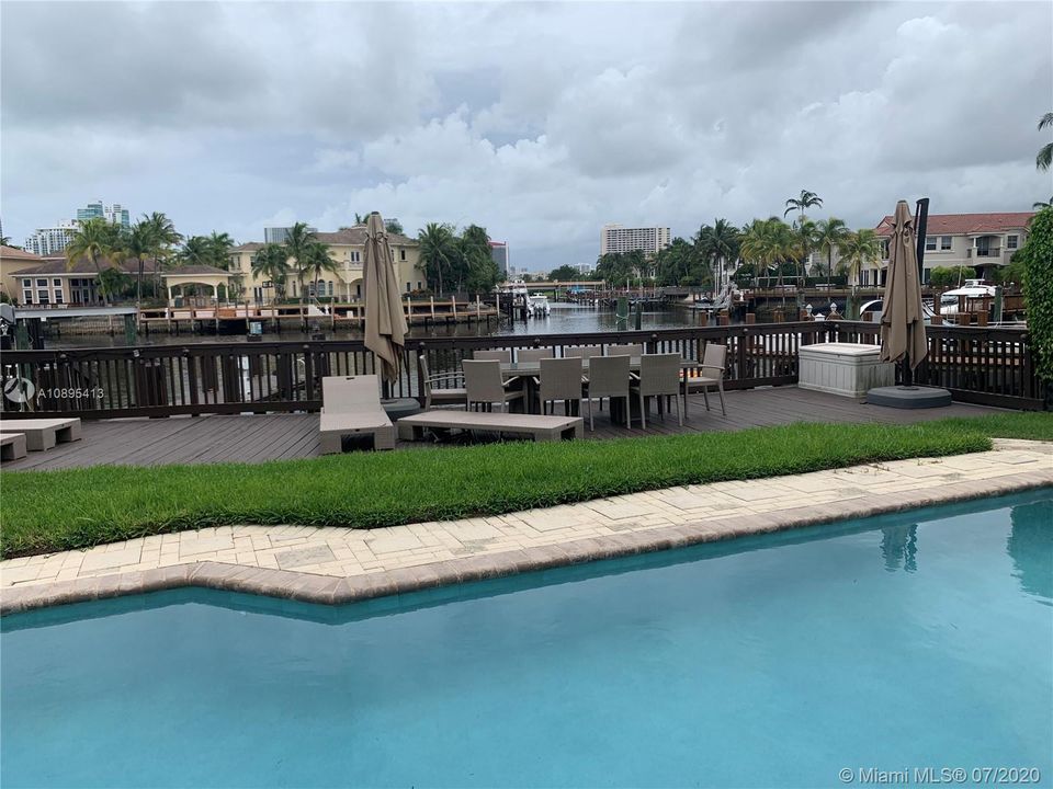 Recently Rented: $10,000 (4 beds, 4 baths, 4232 Square Feet)
