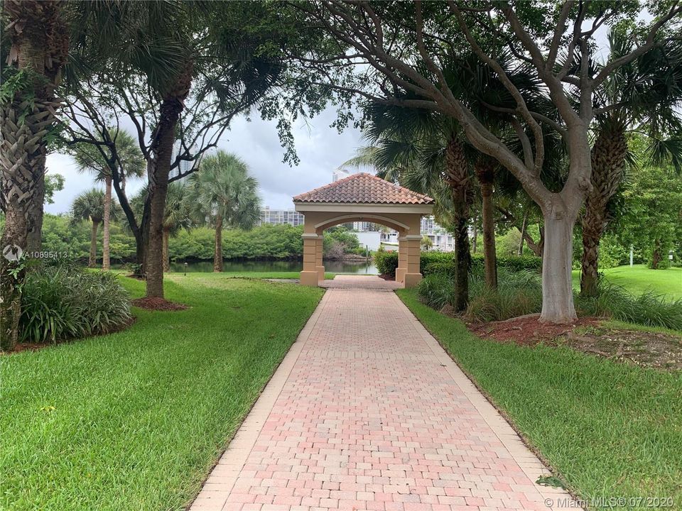 Recently Rented: $10,000 (4 beds, 4 baths, 4232 Square Feet)