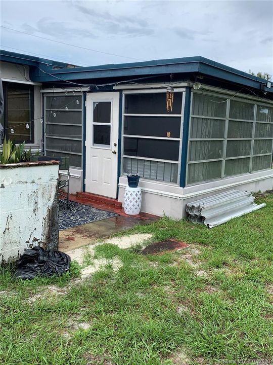Recently Sold: $280,000 (3 beds, 2 baths, 1435 Square Feet)