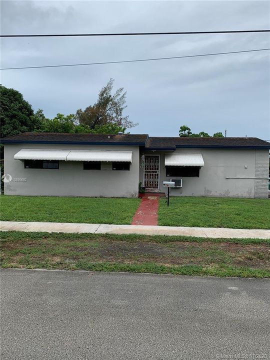 Recently Sold: $280,000 (3 beds, 2 baths, 1435 Square Feet)