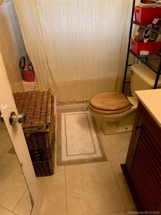 Recently Sold: $280,000 (3 beds, 2 baths, 1435 Square Feet)