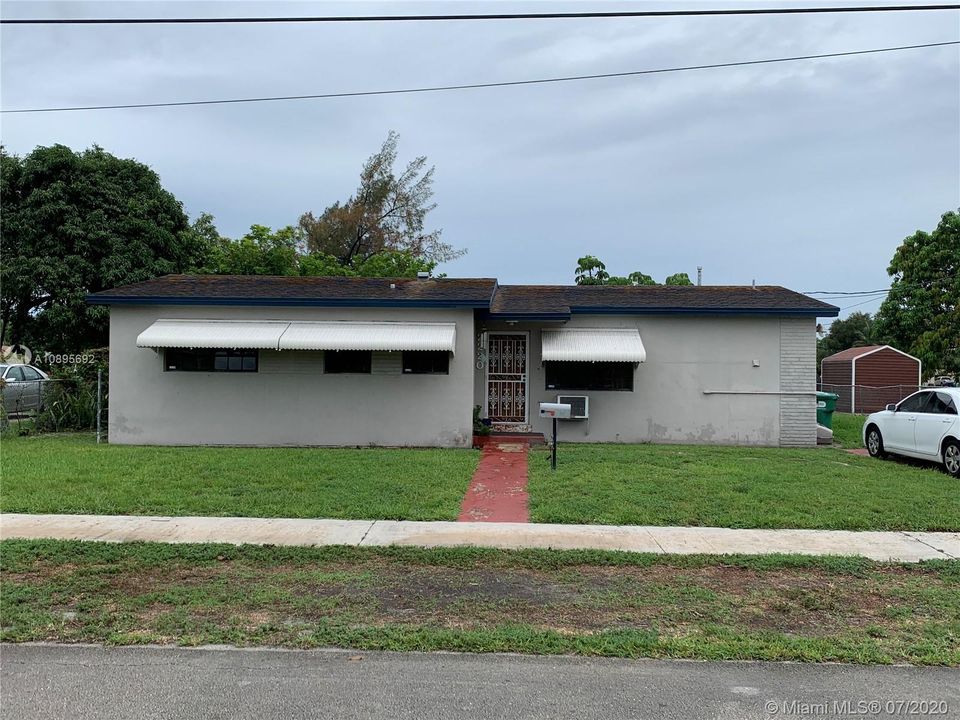 Recently Sold: $280,000 (3 beds, 2 baths, 1435 Square Feet)